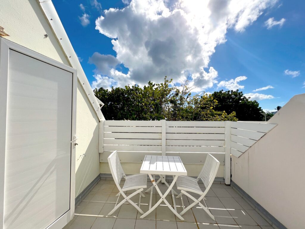 Beachfront Loft, Nettle Bay, St. Martin, SXM