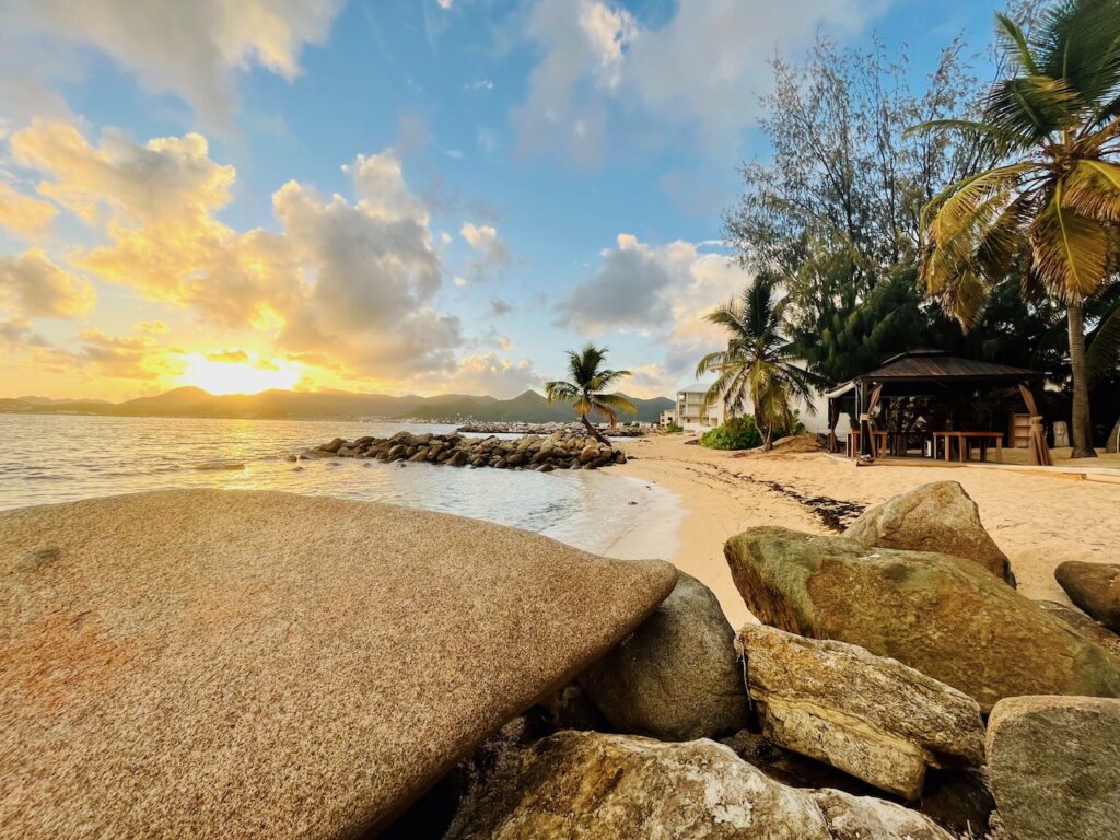 Beachfront Loft, Nettle Bay, St. Martin, SXM