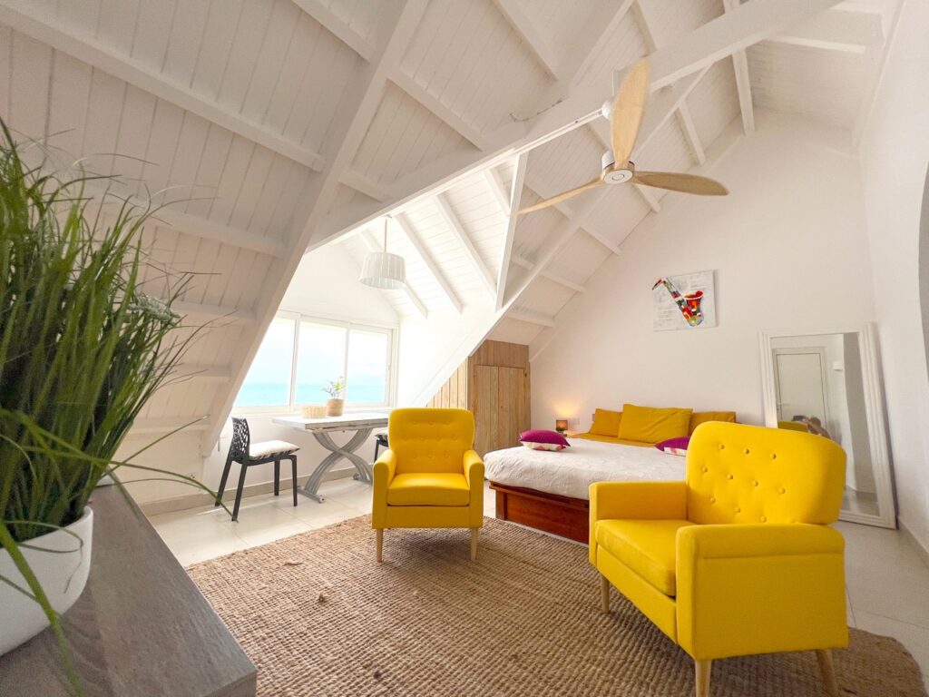 Beachfront Loft, Nettle Bay, St. Martin, SXM