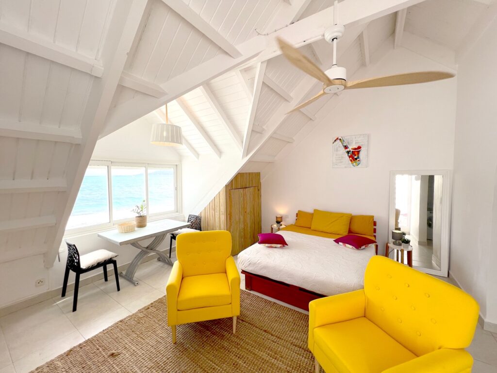 Beachfront Loft, Nettle Bay, St. Martin, SXM