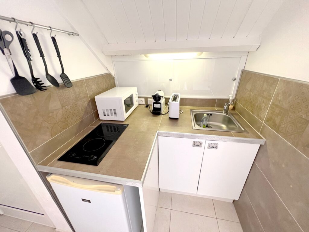 Beachfront Loft, Nettle Bay, St. Martin, SXM