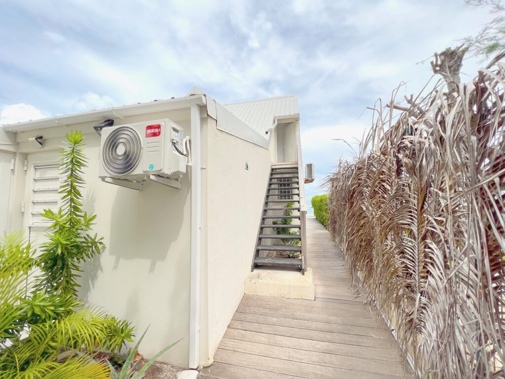 Beachfront Loft, Nettle Bay, St. Martin, SXM