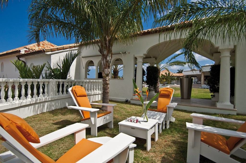 Luxury Villa For Rent, Sandyline Terres Basses Vacation Rental, St. Martin FWI