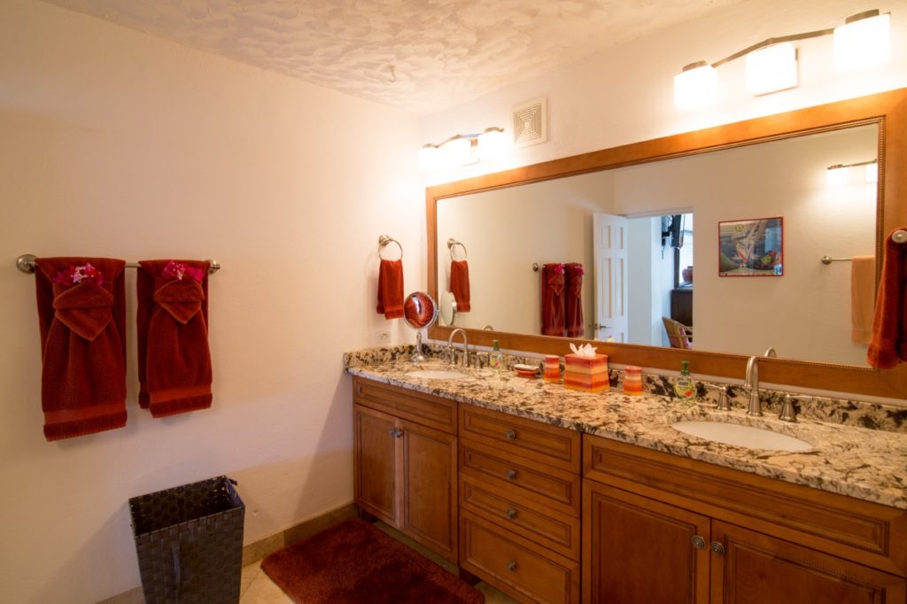 Vacation Rental Villa Seachest, Cote d’Azur Marina, Cupecoy, St. Maarten SXM