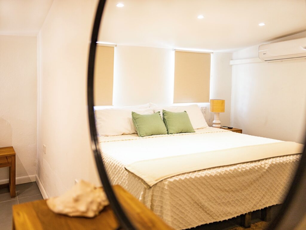Villa Bonjour Waterfront Vacation Rental, Beacon Hill, St. Maarten, SXM