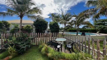 Duplex Almond grove SXM common Pool gated community