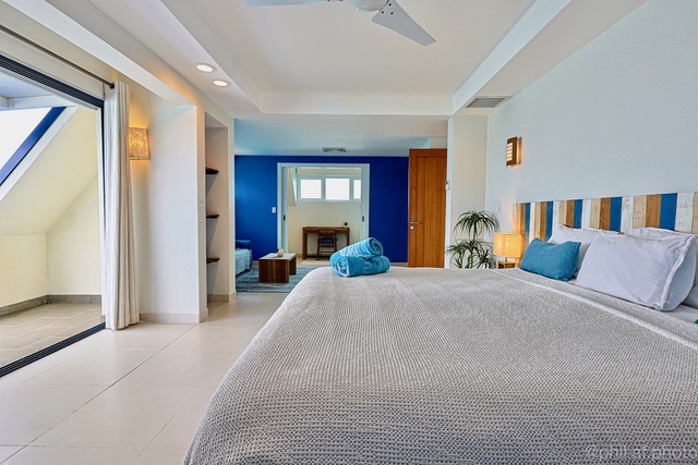 Beachfront Penthouse, 3Br, 3Bths, Deluxe Real Estate SXM