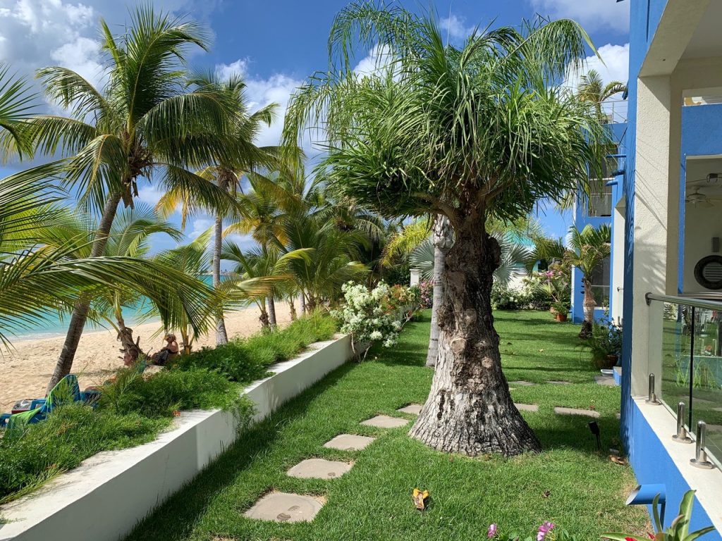 Beachfront Penthouse, 3Br, 3Bths, Deluxe Real Estate SXM