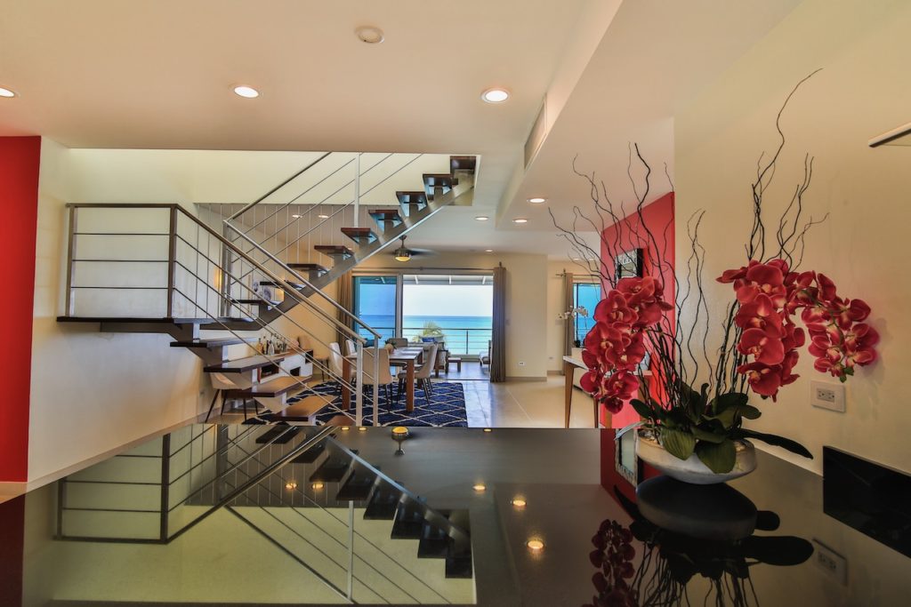 Beachfront Penthouse, 3Br, 3Bths, Deluxe Real Estate SXM