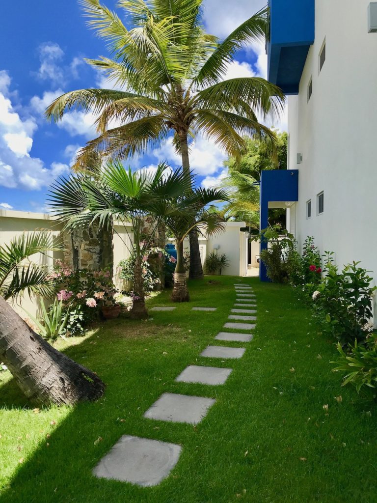 Beachfront Penthouse, 3Br, 3Bths, Deluxe Real Estate SXM