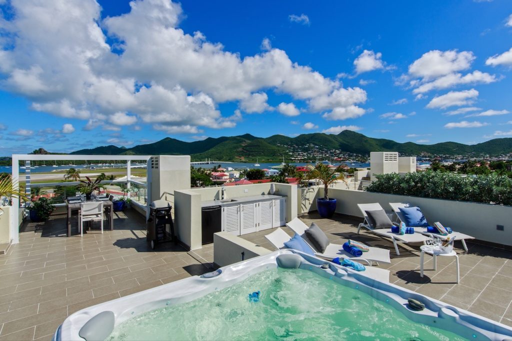 Beachfront Penthouse, 3Br, 3Bths, Deluxe Real Estate SXM
