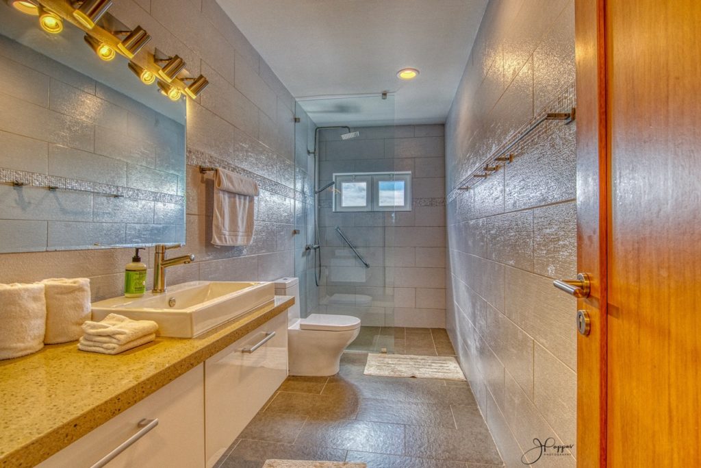 Beachfront Penthouse, 3Br, 3Bths, Deluxe Real Estate SXM