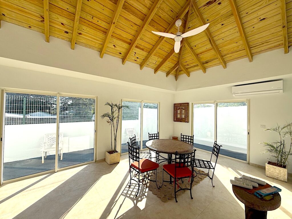 Real Estate, Almond Grove,  3 Bedroom 3 Baths Home