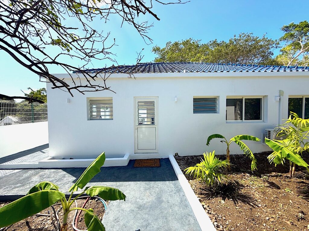 Real Estate, Almond Grove,  3 Bedroom 3 Baths Home