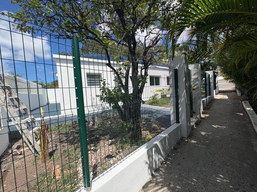 Real Estate, Almond Grove,  3 Bedroom 3 Baths Home