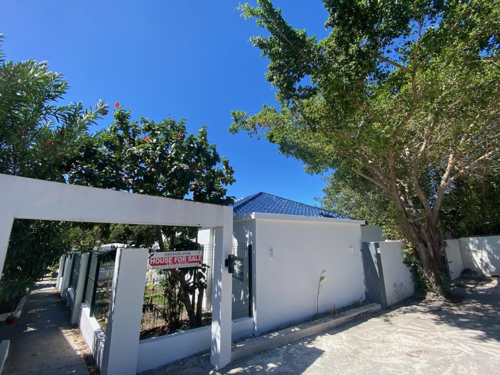 Real Estate, Almond Grove,  3 Bedroom 3 Baths Home