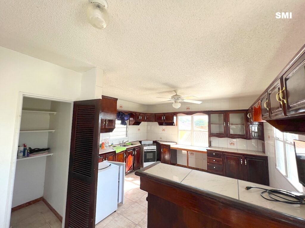 Cole Bay Apartment Building, Ideal Revenue Generator, Real Estate St. Maarten SXM