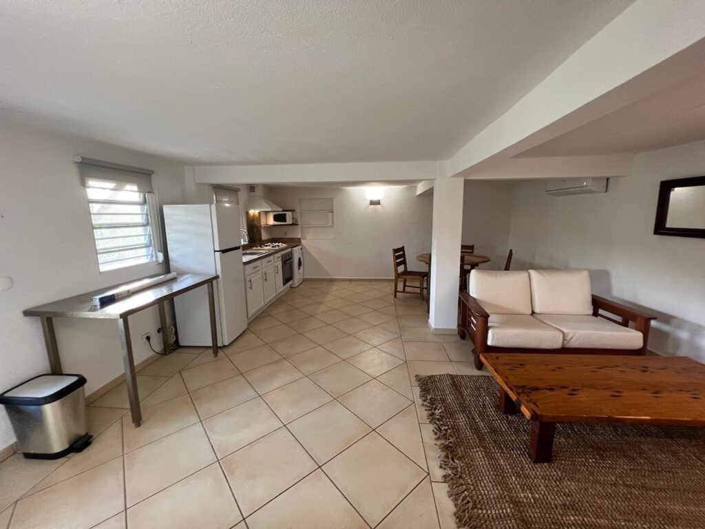 Terres Basses 2 Bedroom 2 Baths 10 minutes walk to Plum Bay Beach SXM