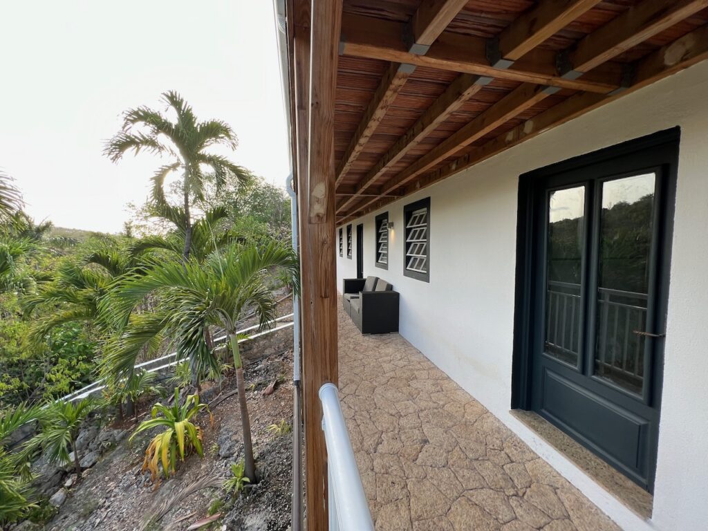 Terres Basses 2 Bedroom 2 Baths 10 minutes walk to Plum Bay Beach SXM