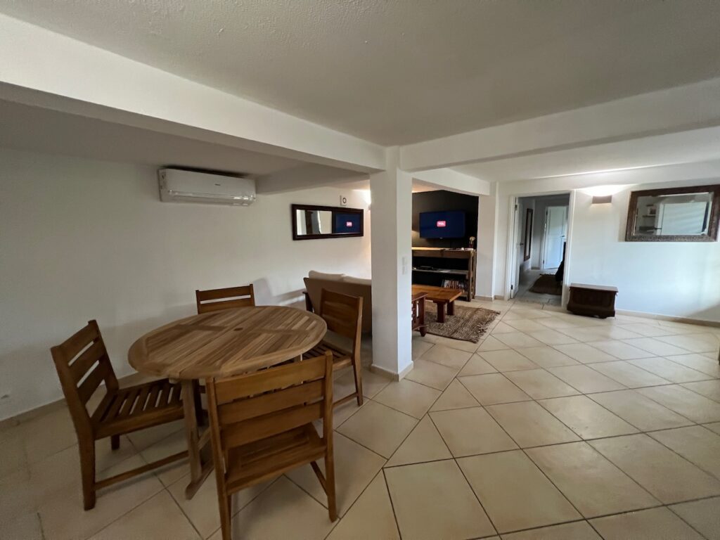 Terres Basses 2 Bedroom 2 Baths 10 minutes walk to Plum Bay Beach SXM