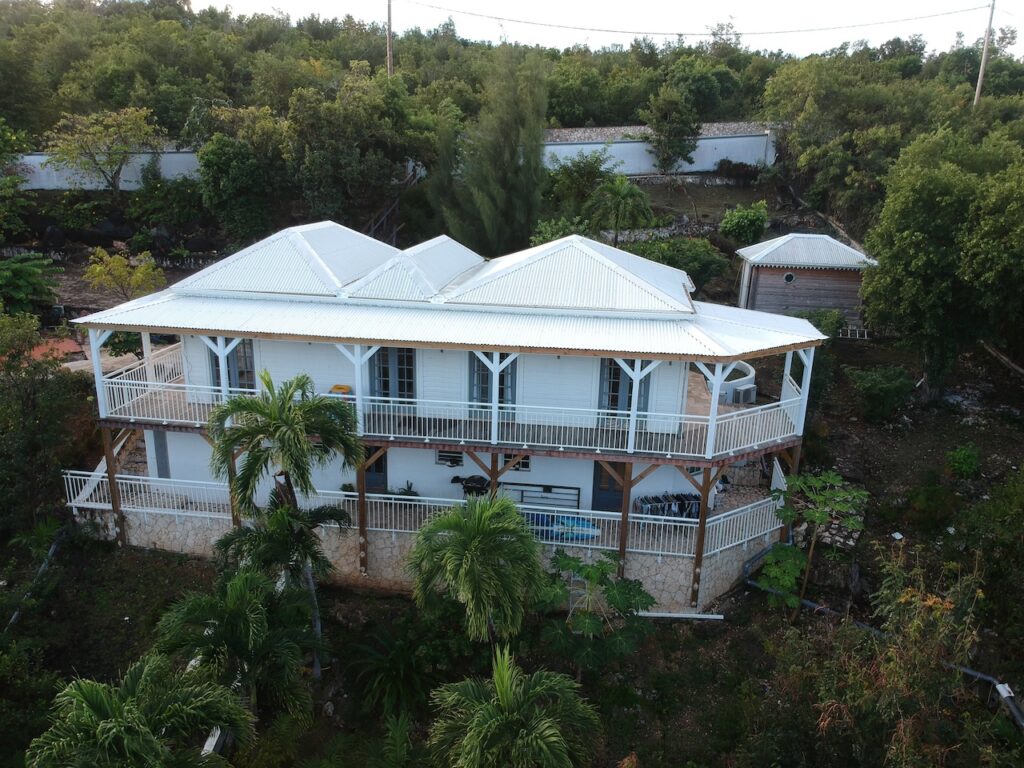 Terres Basses 2 Bedroom 2 Baths 10 minutes walk to Plum Bay Beach SXM