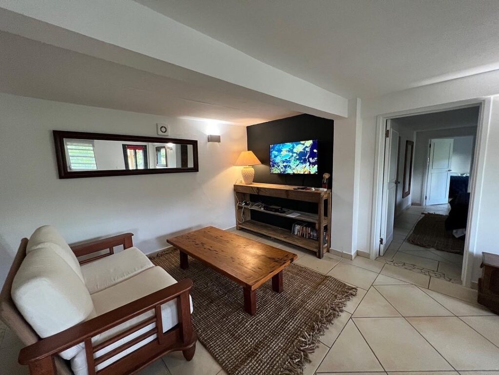 Terres Basses 2 Bedroom 2 Baths 10 minutes walk to Plum Bay Beach SXM
