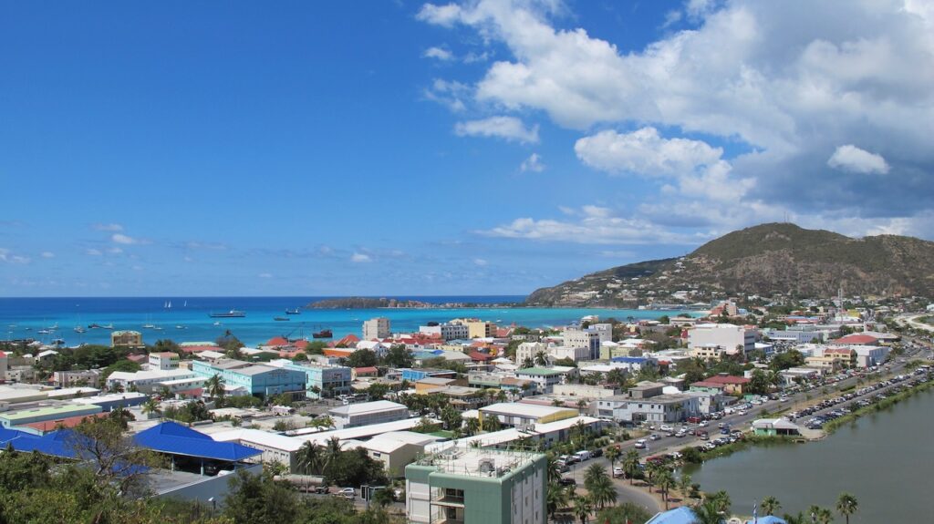 364M2 Land in Philipsburg, situated on Backstreet, Real Estate St. Maarten