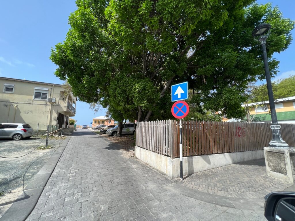 364M2 Land in Philipsburg, situated on Backstreet, Real Estate St. Maarten