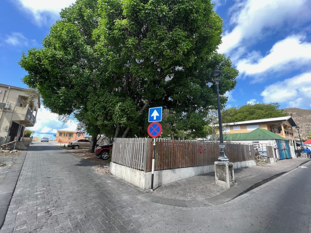 364M2 Land in Philipsburg, situated on Backstreet, Real Estate St. Maarten