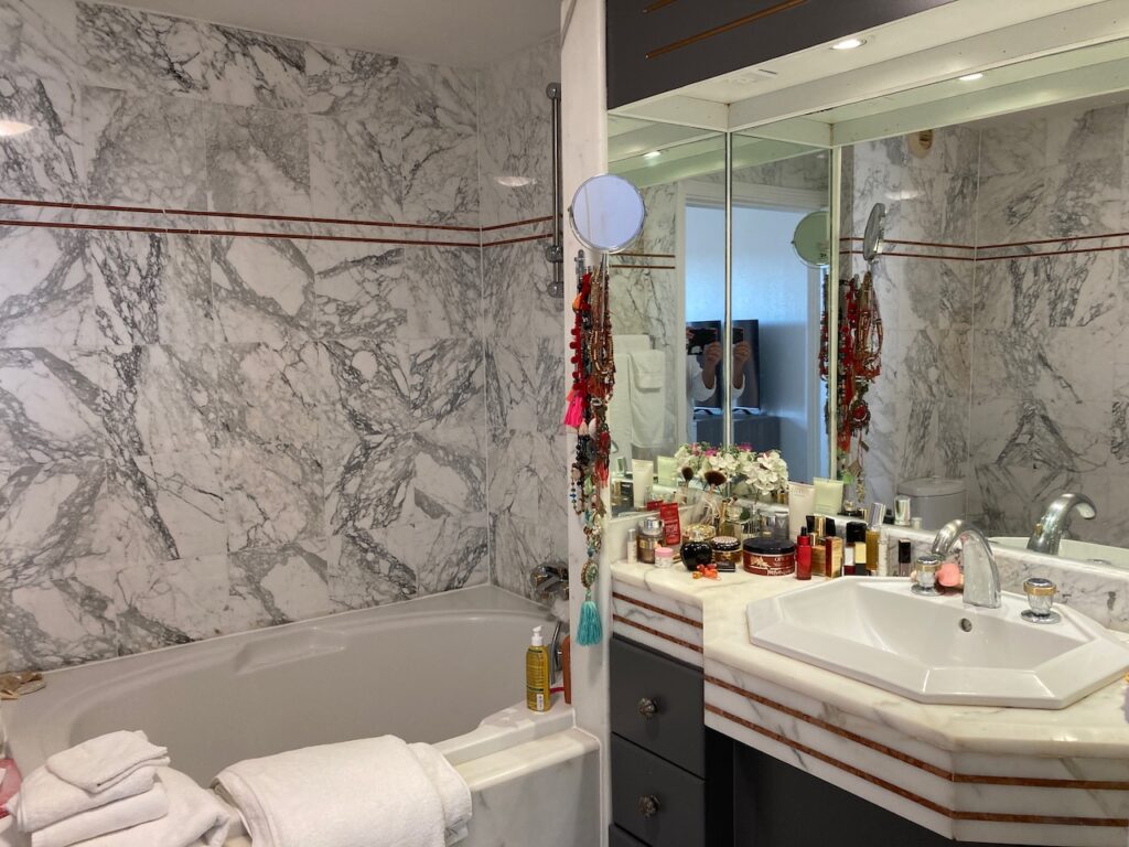 2 Bedroom Condo Sapphire Beach Club, Cupecoy, Caribbean Properties St. Maarten SXM
