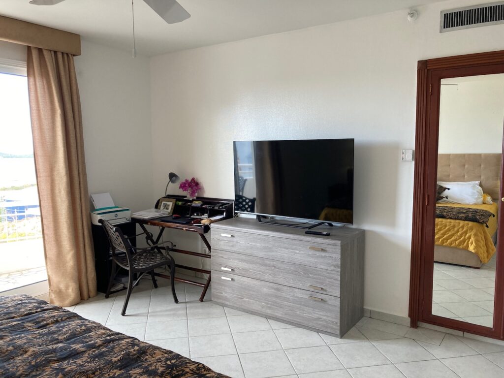 2 Bedroom Condo Sapphire Beach Club, Cupecoy, Caribbean Properties St. Maarten SXM