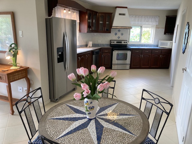 Palm Beach Beachfront Condo, Simpson Bay Beach, Caribbean Properties St. Maarten