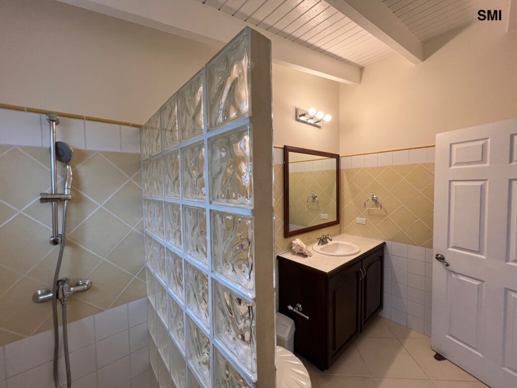 Palm Beach Beachfront Condo, Simpson Bay Beach, Caribbean Properties St. Maarten