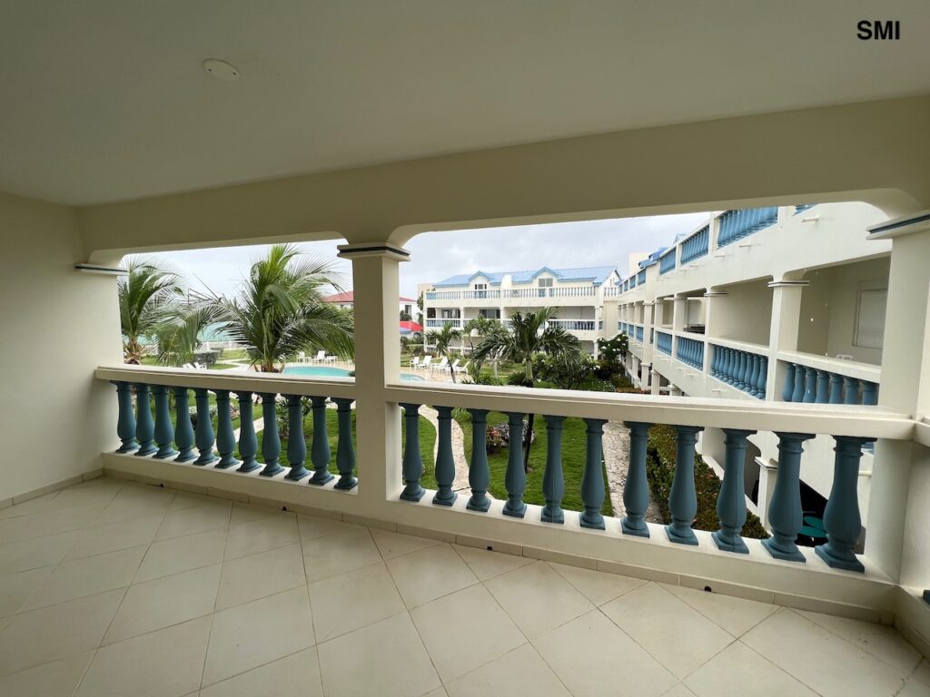 Palm Beach Beachfront Condo, Simpson Bay Beach, Caribbean Properties St. Maarten