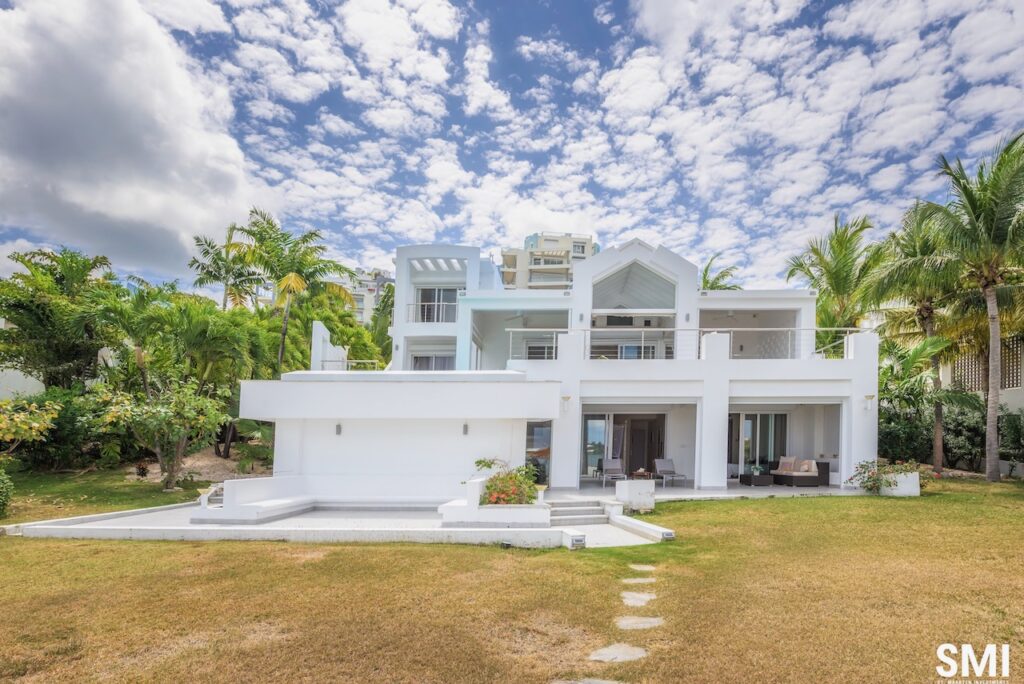 Waterfront Luxury Villa 5Br, 2 boat lifts, Caribbean Properties, Real Estate, Sint Maarten SXM