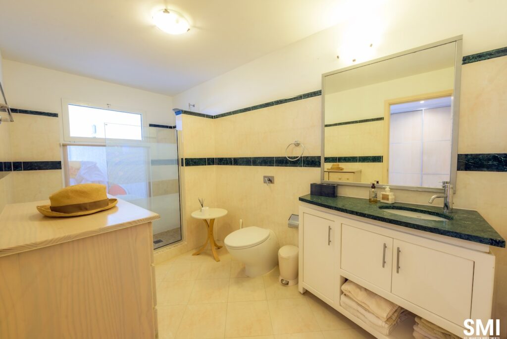 Waterfront Luxury Villa 5Br, 2 boat lifts, Caribbean Properties, Real Estate, Sint Maarten SXM