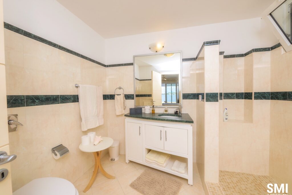 Waterfront Luxury Villa 5Br, 2 boat lifts, Caribbean Properties, Real Estate, Sint Maarten SXM
