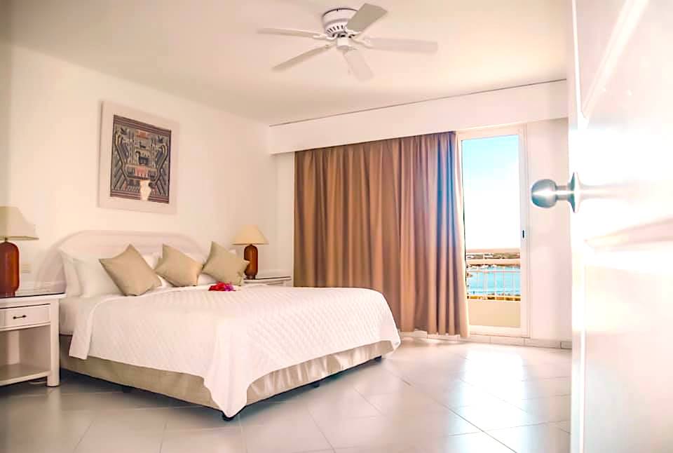 Sapphire Beach Club, 2Br Condo, Cupecoy Real Estate St. Maarten SXM