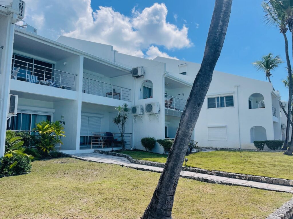 Cupecoy Beach Club Condo, 2Br Condo for sale, Caribbean Properties St. Maarten SXM