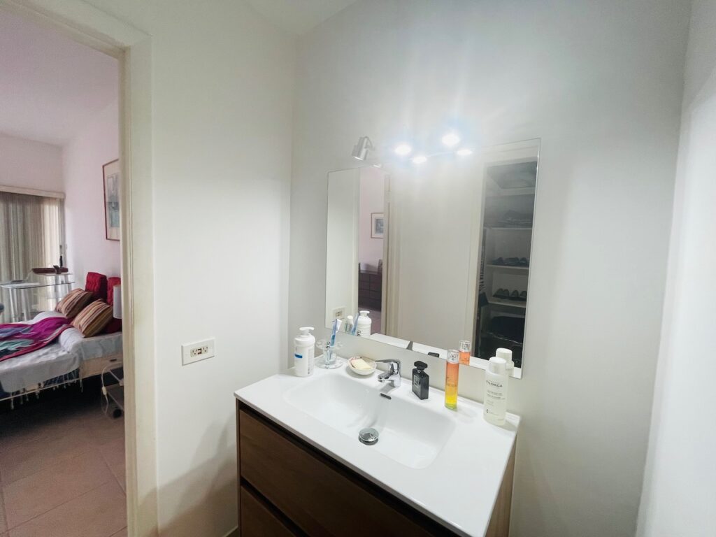 Cupecoy Beach Club Condo, 2Br Condo for sale, Caribbean Properties St. Maarten SXM