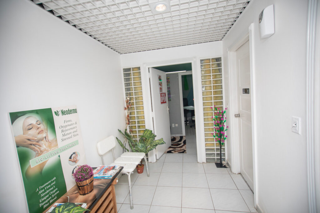 Sapphire Beach Club, 2Br Condo, Cupecoy Real Estate St. Maarten SXM