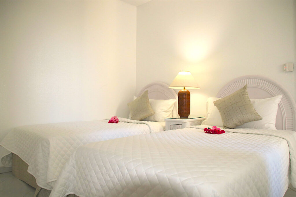 Sapphire Beach Club, 2Br Condo, Cupecoy Real Estate St. Maarten SXM