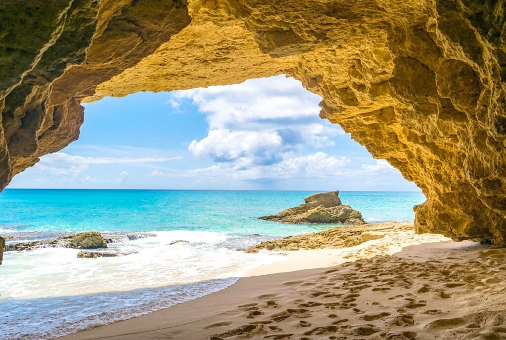 2BR Rainbow Beach Club Condo, Cupecoy Real Estate St. Maarten SXM