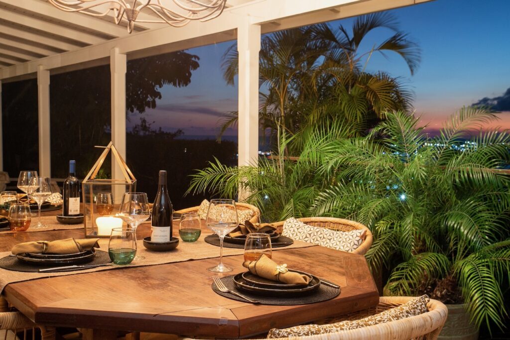 Almond Grove Estate, 3Br and 3 Baths, Infinity Pool, breathtaking views, St. Maarten SXM