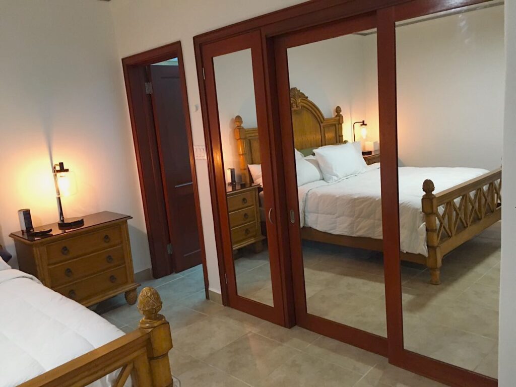 Condo Rainbow Beach Club, Beachfront Property, Cupecoy, Real Estate St. Maarten