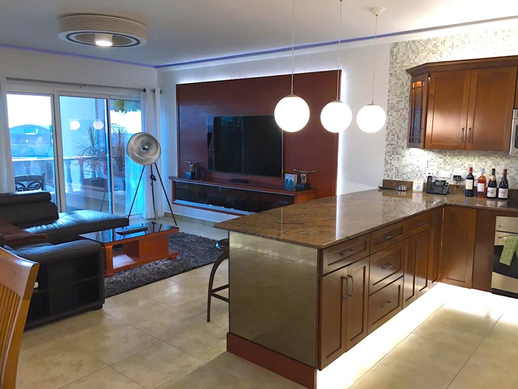 Condo Rainbow Beach Club, Beachfront Property, Cupecoy, Real Estate St. Maarten