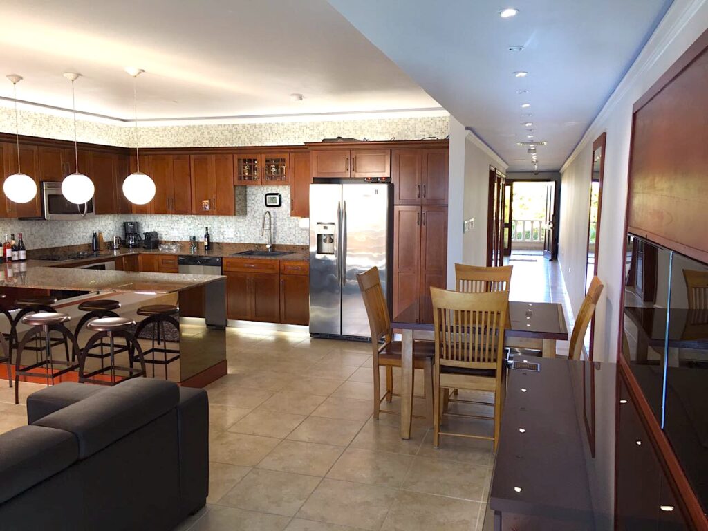 Condo Rainbow Beach Club, Beachfront Property, Cupecoy, Real Estate St. Maarten