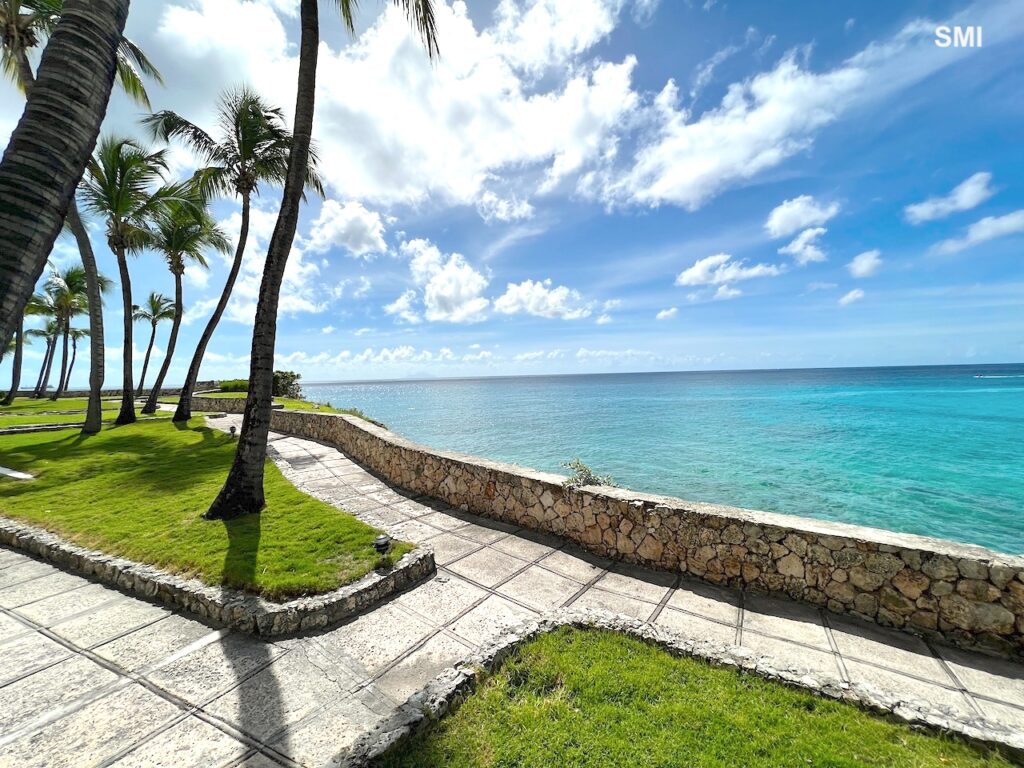 Beachfront Cupecoy SXM, 2BR 2.5 Baths, Real Estate St. Maarten