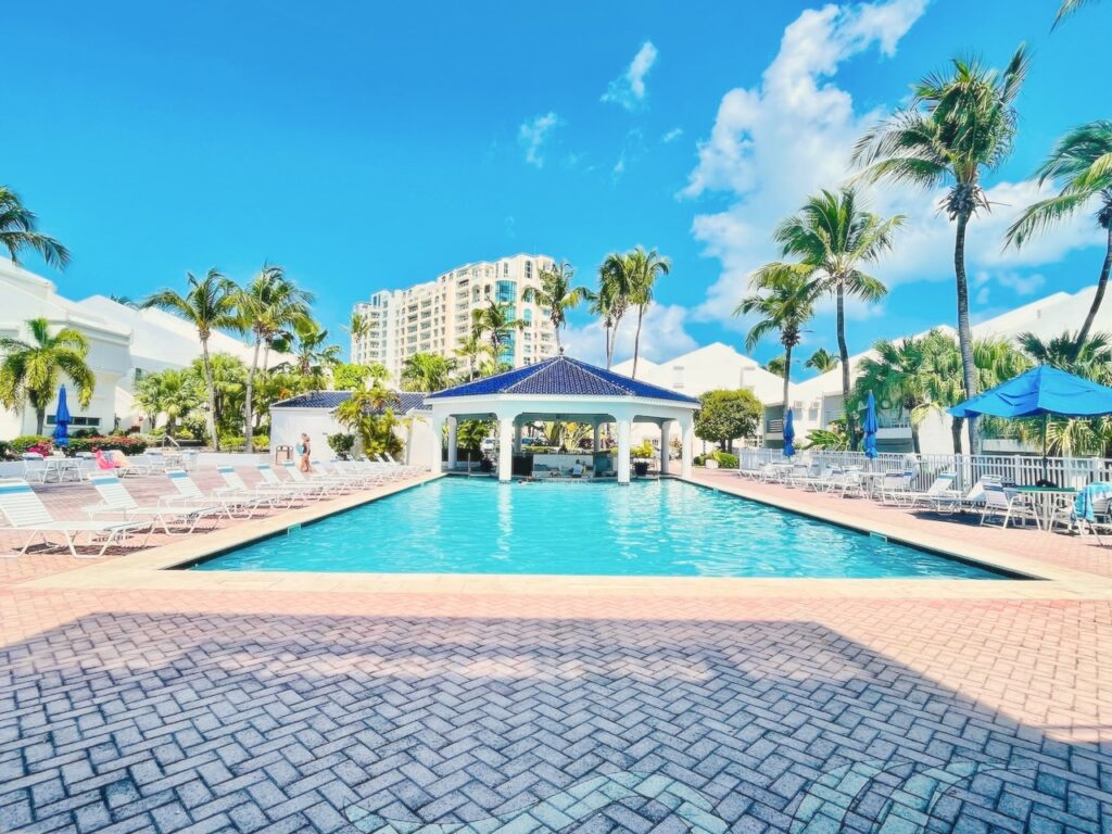 Beachfront Cupecoy SXM, 2BR 2.5 Baths, Real Estate St. Maarten