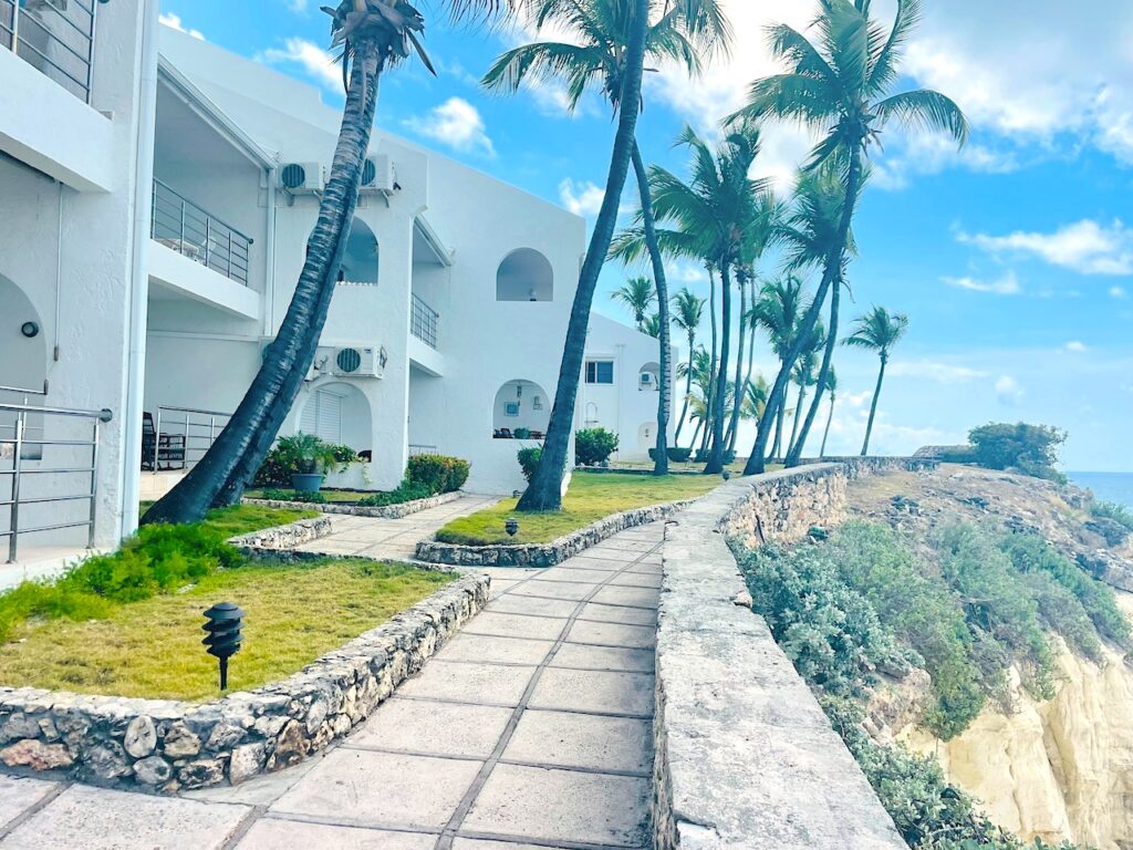 Beachfront Cupecoy SXM, 2BR 2.5 Baths, Real Estate St. Maarten